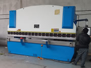 3+1轴电液同步数控折弯机