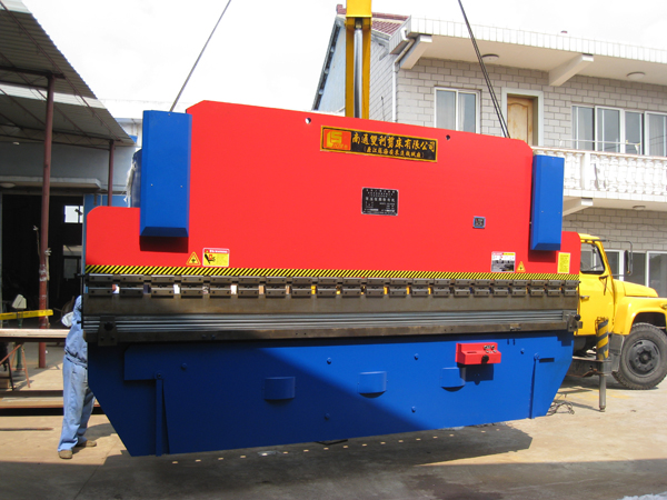 WC67Y-125T4200补偿缸折弯机