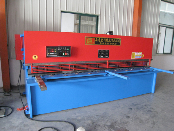 QC12Y系列数显剪板机