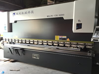 WE67K-130x4000电液伺服数控折弯机