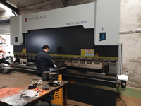 WE67K-160x400电液伺服数控折弯机